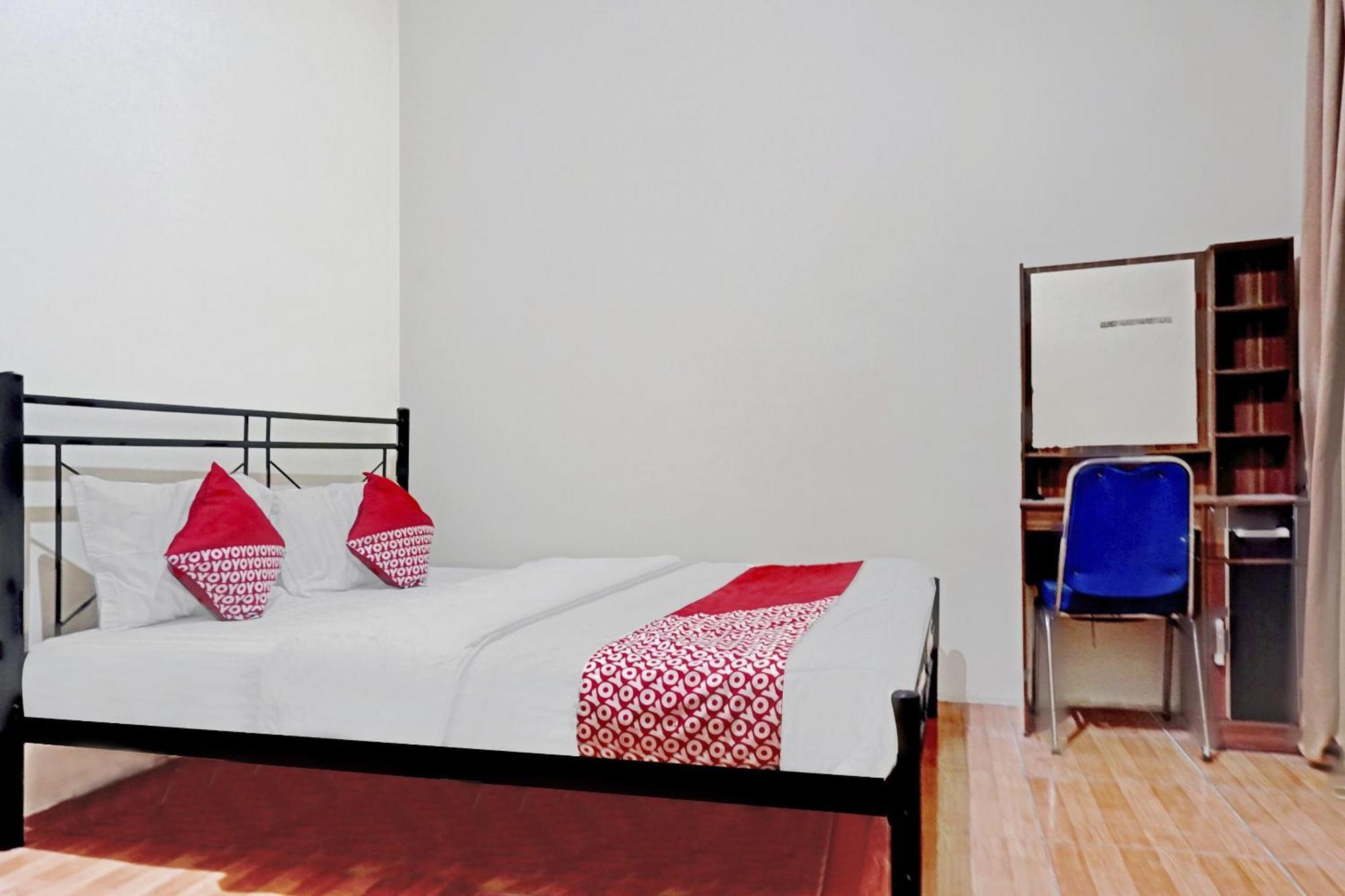 Hotel Oyo 90689 Lily House Tangerang Exterior foto