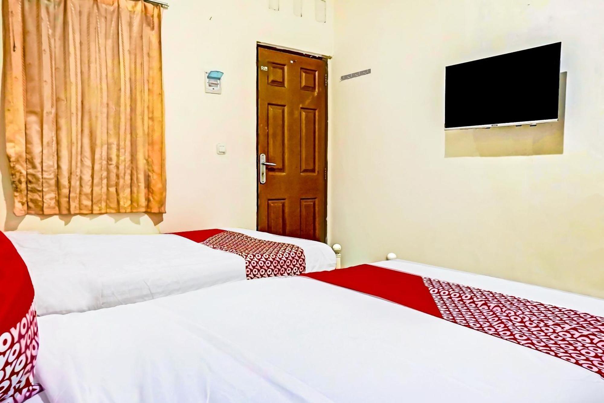 Hotel Oyo 90689 Lily House Tangerang Exterior foto