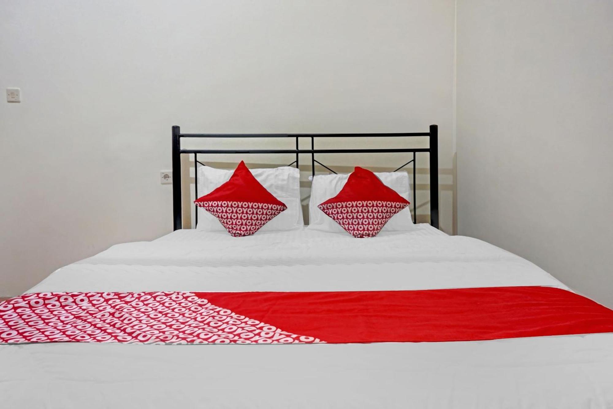 Hotel Oyo 90689 Lily House Tangerang Exterior foto